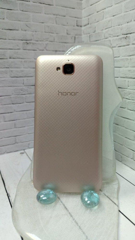 Смартфон Honor TIT-L01