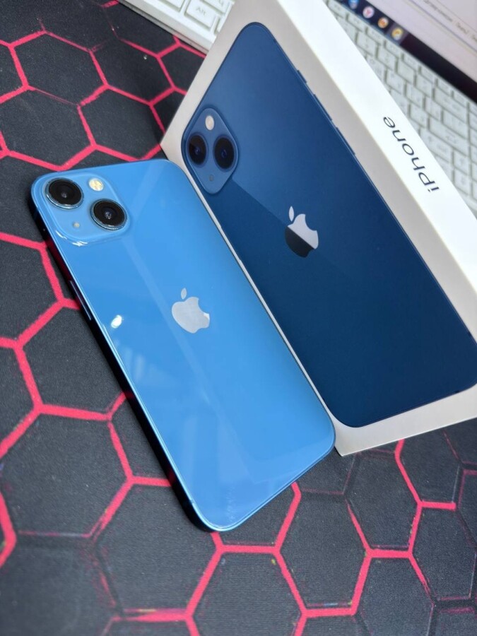 Смартфон iPhone 13 128 Gb