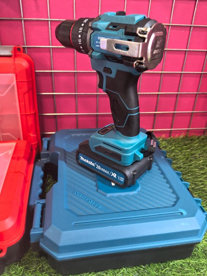 Шуруповерт Makita BL