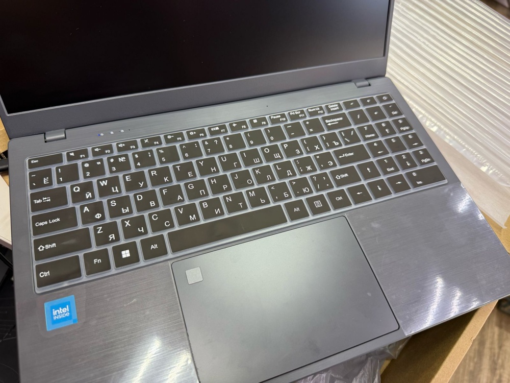 Ноутбук INTEL 16/512GB