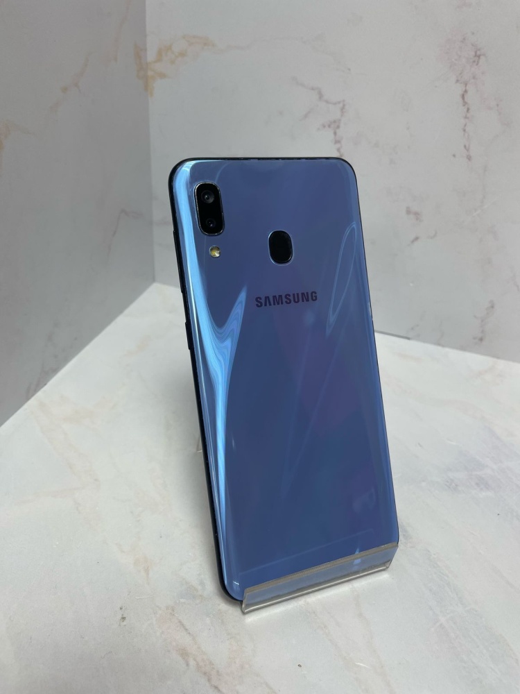 Смартфон Samsung A20 3/32