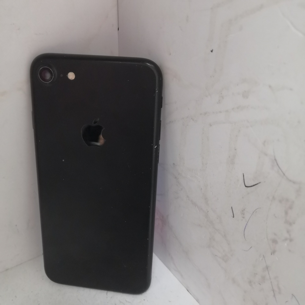 Смартфон iPhone 7 32Gb