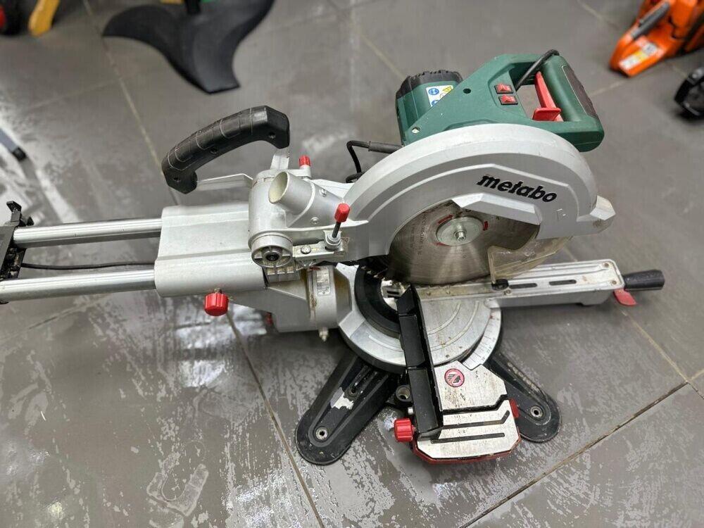 Торцевая пила Metabo KGS 305