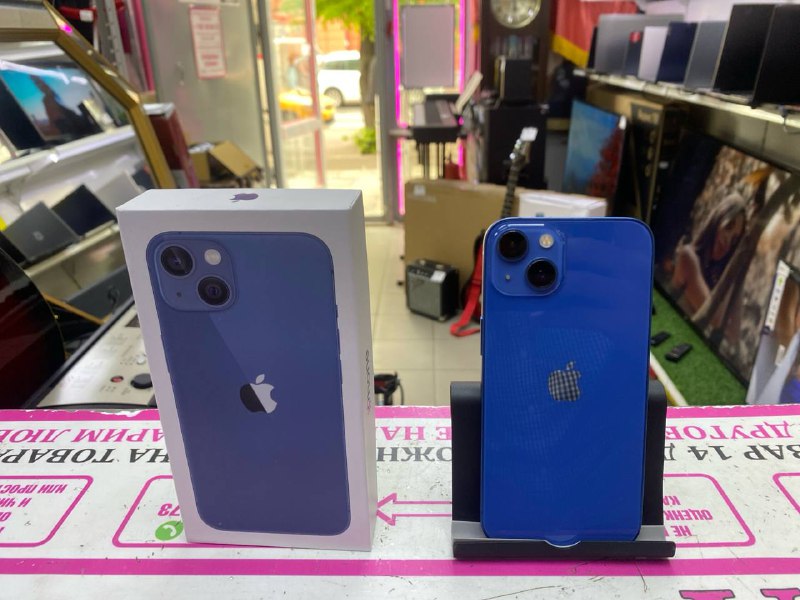 Смартфон iPhone 13 256 Gb