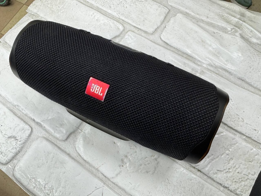 Акустика JBL Charge 4