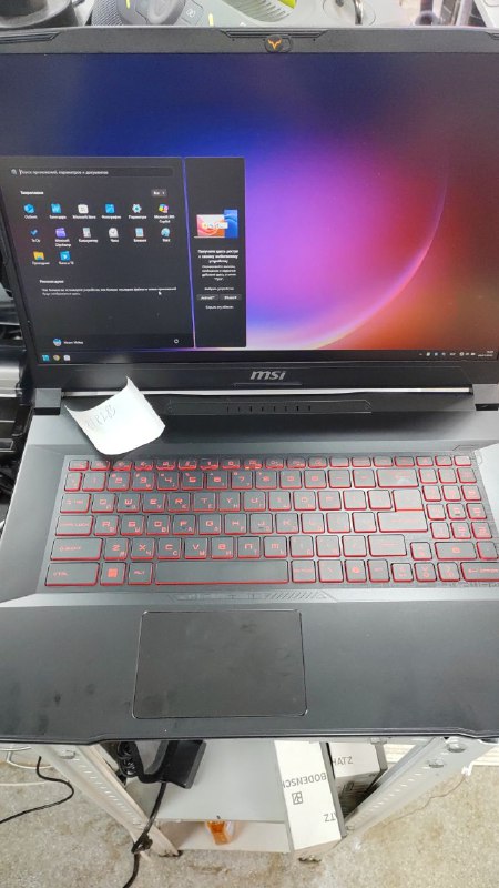 Ноутбук MSI