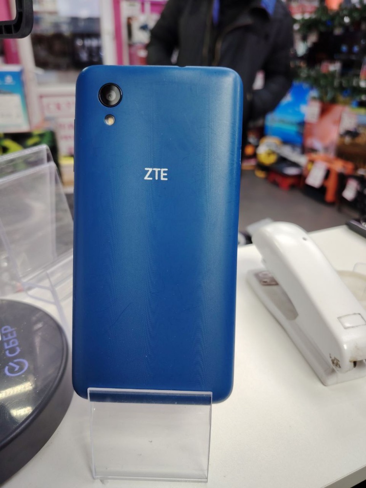 Мобильный телефон ZTE Blade L8,1/32