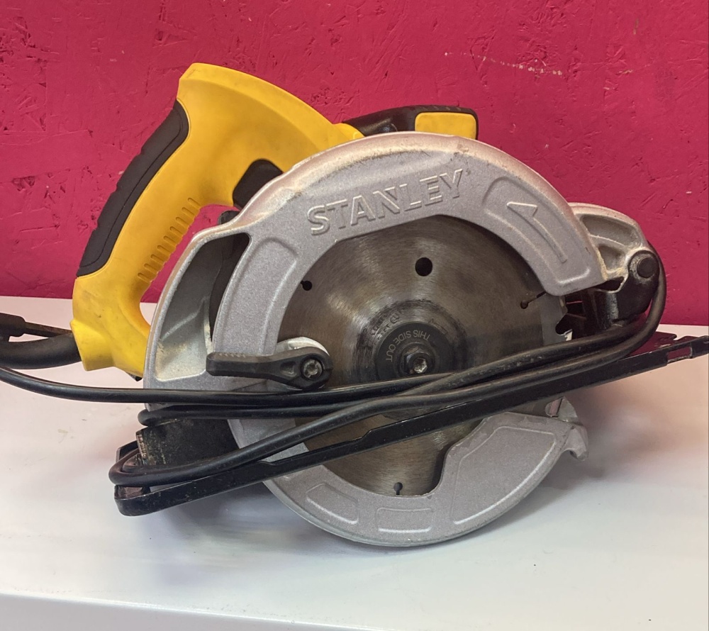 Циркулярная пила STANLEY SC12